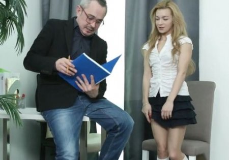 Прогульщица-студентка дала преподу за допуск к экзамену