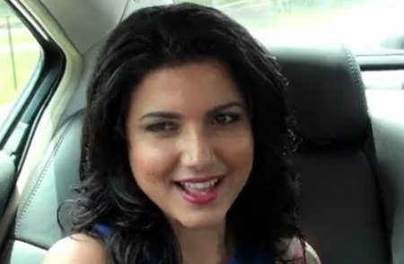 Снял девушку на тачке и привёз её для траха в гостиничный номер