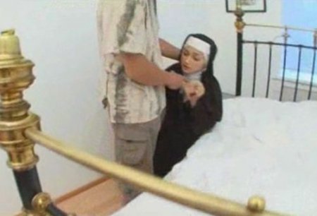 Осквернил молодую монашку в келье русского женского монастыря