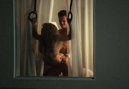 Порно сцена из фильма с необычным акробатическим сексом гимнастки