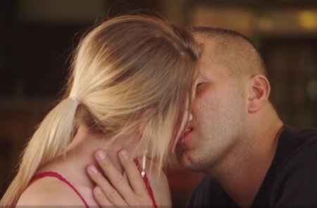 Дефлорация сделала из рыжей девственницы полноценную женщину Дефлорация сделала из рыжей девственницы полноценную женщину