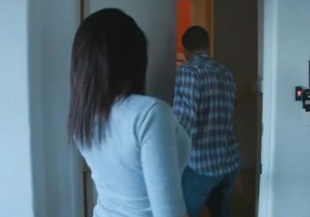 Сын прячась от мамы тайком привел подругу на жесткий трах дома