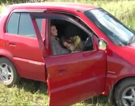Русский минет в машине с сексом 18-летних на заброшенной стройке