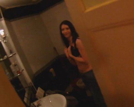 Подцепил на улице девушку с собакой и привел домой ебаться Подцепил на улице девушку с собакой и привел домой ебаться