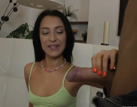 Профессиональный анал кастинг русской порноактрисы Сандры Люберц