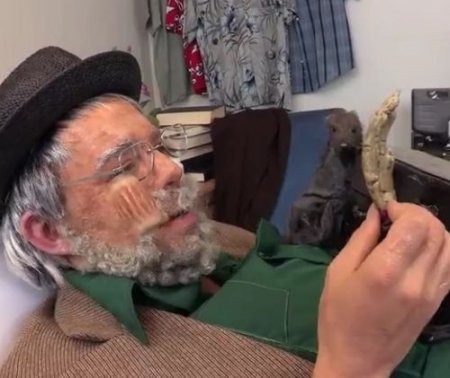 Превращение помогло деду вновь стать молодым и трахнуть медсестру