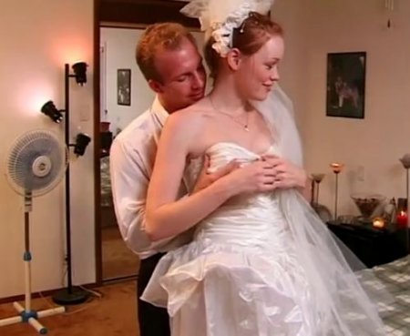 Жених сразу после свадьбы привёз домой и трахнул рыжую невесту