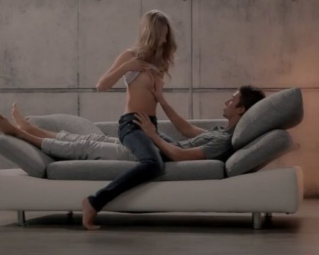 Артистичный подход к сексу - важный фактор в отношениях молодой пары